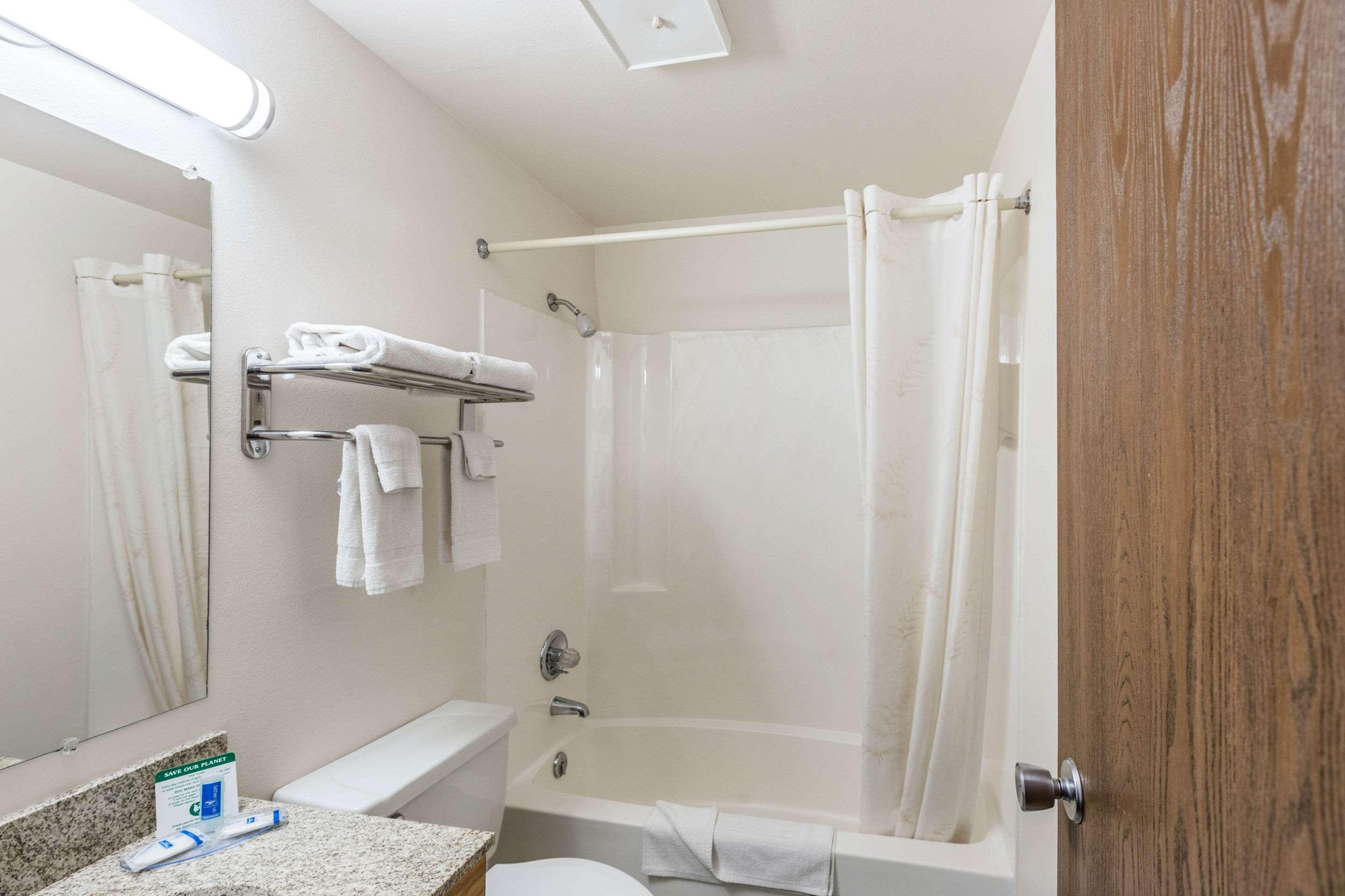 Rodeway Inn Лийдвил Екстериор снимка