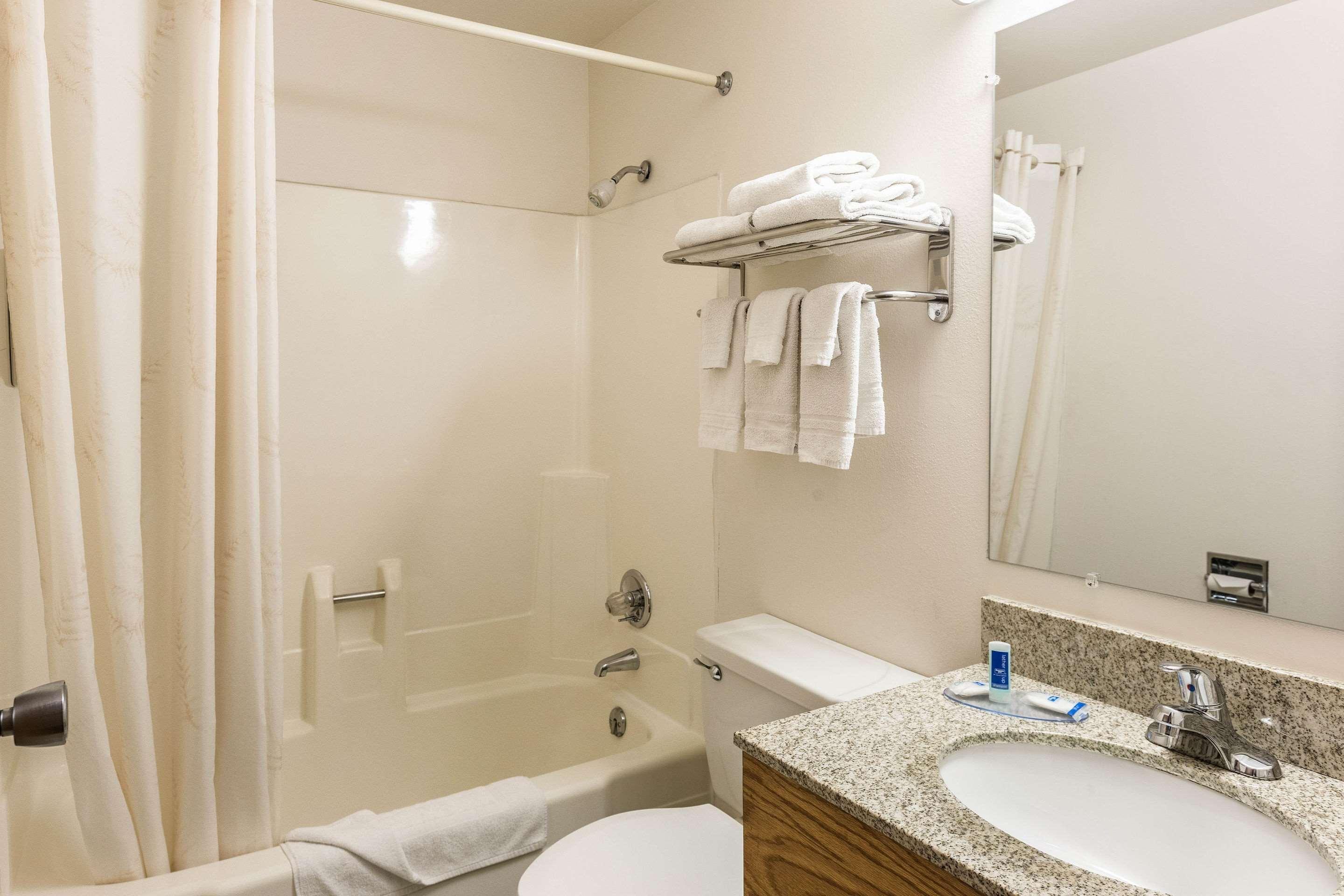 Rodeway Inn Лийдвил Екстериор снимка