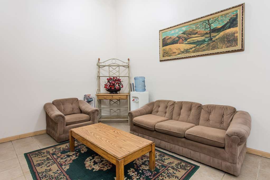 Rodeway Inn Лийдвил Интериор снимка